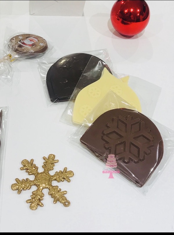 Décors en chocolats pour bûches